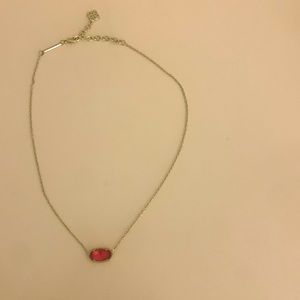kendra scott pink (October) birthstone necklace! in great condition🩷